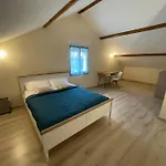 Villa Gables- Old Charm